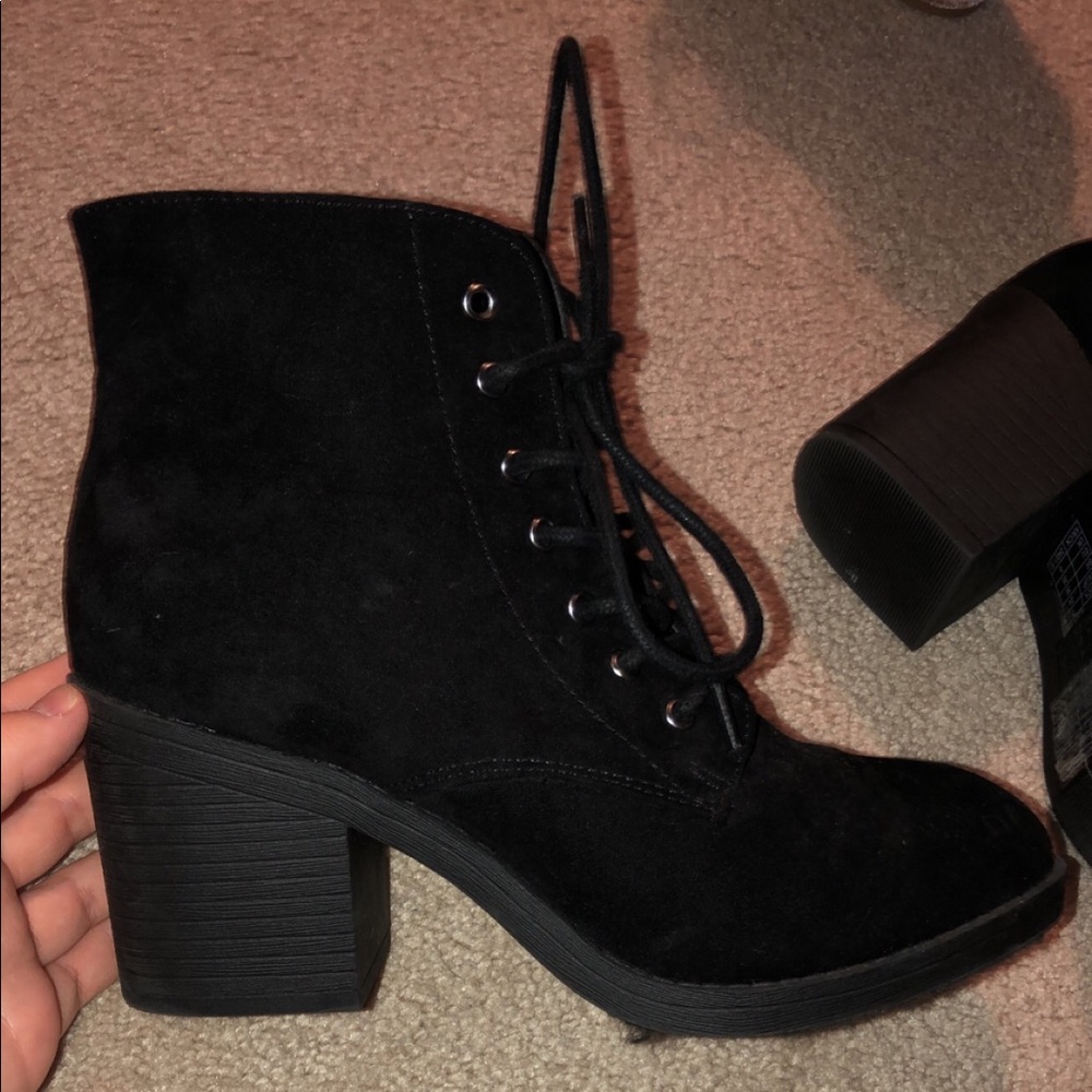 Forever 21 black heels